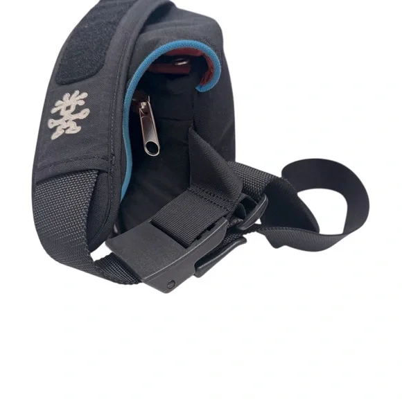 Crumpler‎ Camera Bag – Removable Compartments, Adjustable Straps, 9.5” - Picture 4 of 8